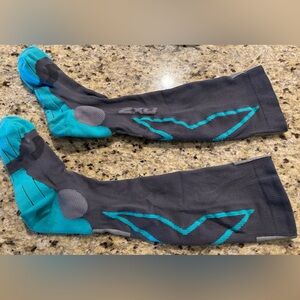 2XU Performance Run Compression Socks Women’s size small